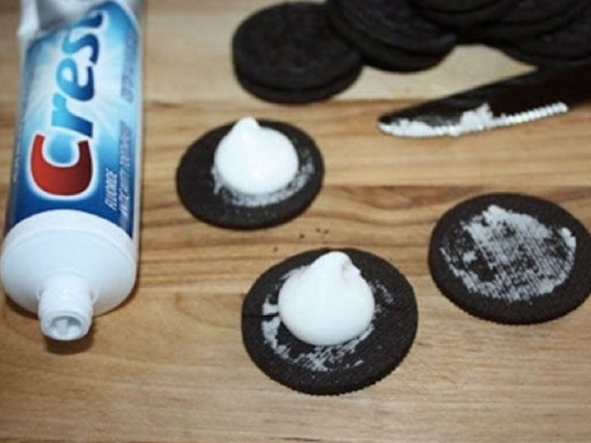 Toothpaste-Filled Cookies
