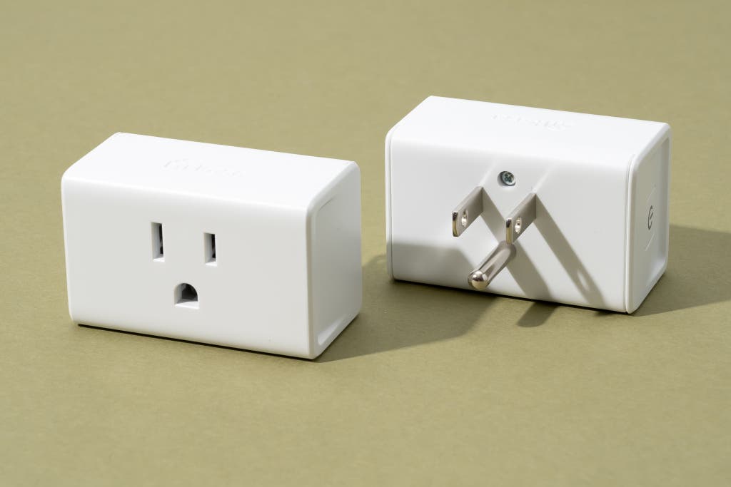 Smart Plugs: The Underrated Device That Elderly Parents Find Indispensable