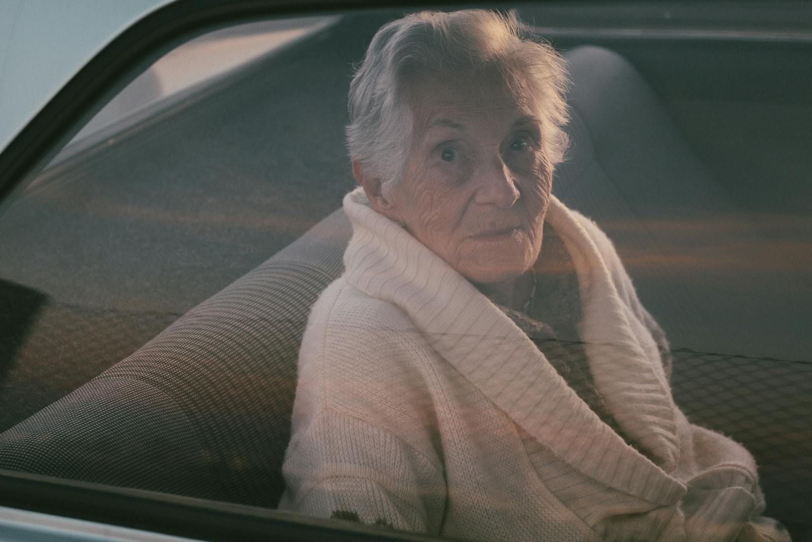 How to Travel With an Aging Parent This Summer